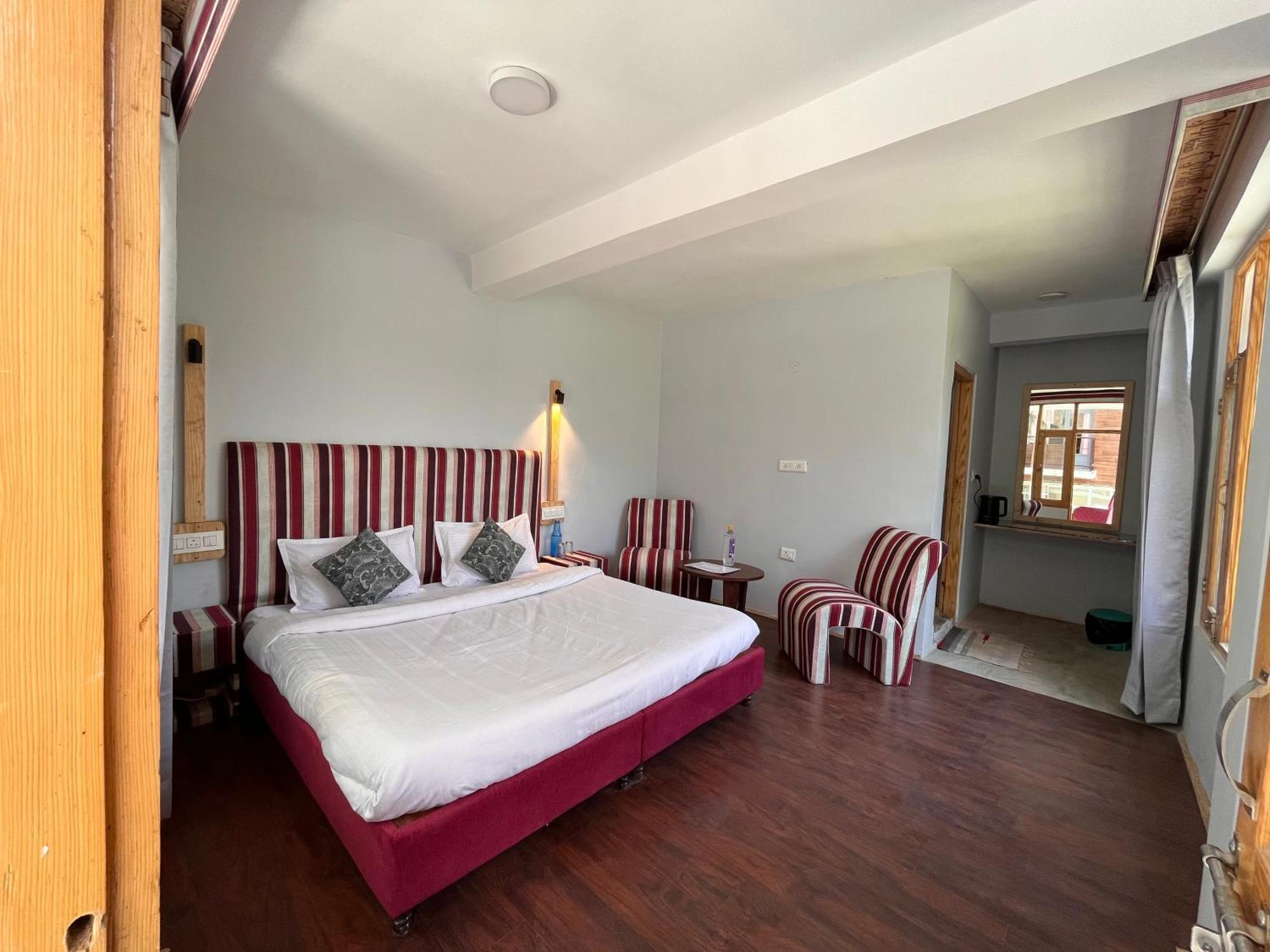 Hotel English Rose, #Personal Parking, #Petfriendly, #Garden, #Bonfire Under The Stars مايالي المظهر الخارجي الصورة
