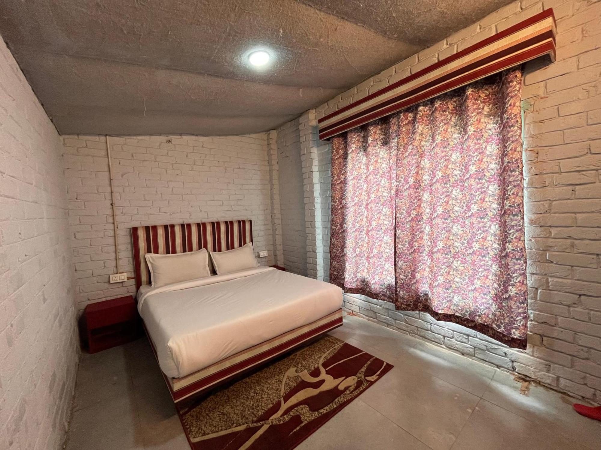 Hotel English Rose, #Personal Parking, #Petfriendly, #Garden, #Bonfire Under The Stars مايالي المظهر الخارجي الصورة