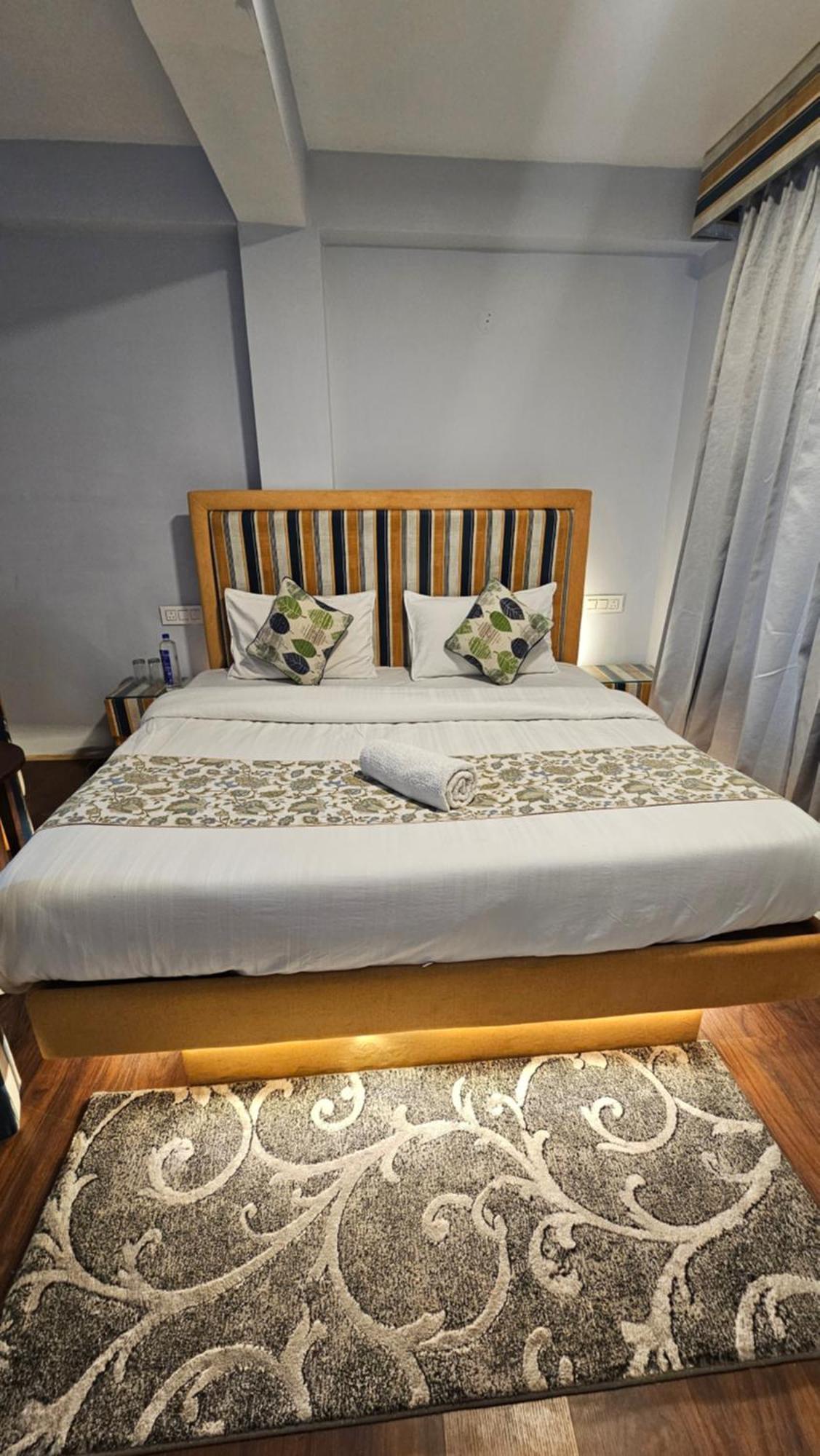 Hotel English Rose, #Personal Parking, #Petfriendly, #Garden, #Bonfire Under The Stars مايالي المظهر الخارجي الصورة